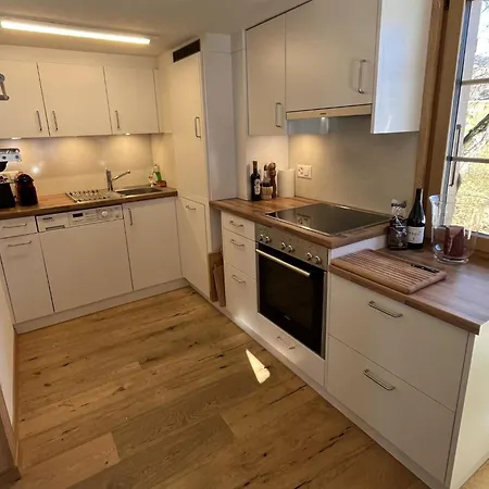 Hivernants Le Premier Appartement-fewo- Dusche Und Bad- Wc 4-bettwohnung By Interhome