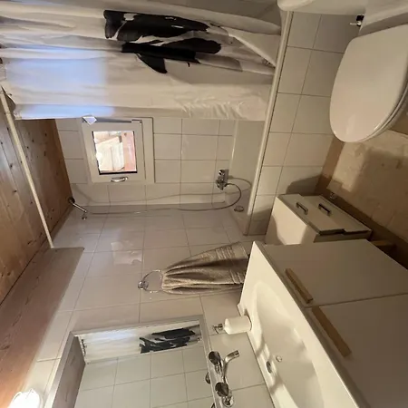 Hivernants Le Premier Appartement-fewo- Dusche Und Bad- Wc 4-bettwohnung By Interhome * Hornkessel